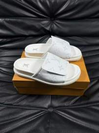 Picture of Louis Vuitton Slippers _SKULVsz38-45jyq0107734